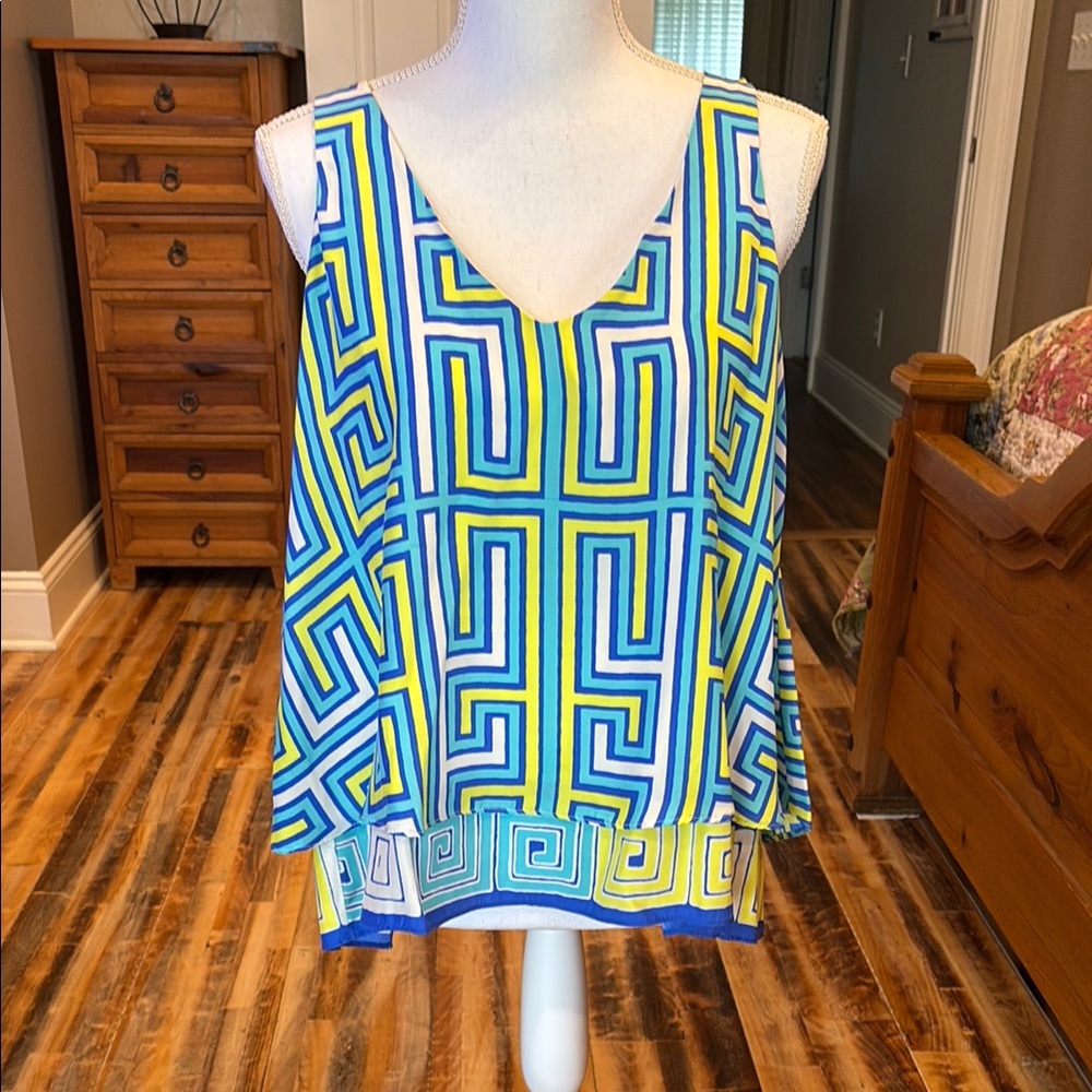 Alice & Trixie Top Size Medium